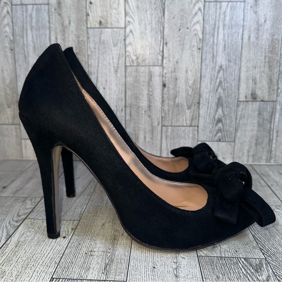 Manolo Blahnik Lisa Suede High-Heel Bow Pump Black size 38✨ - Picture 6 of 16